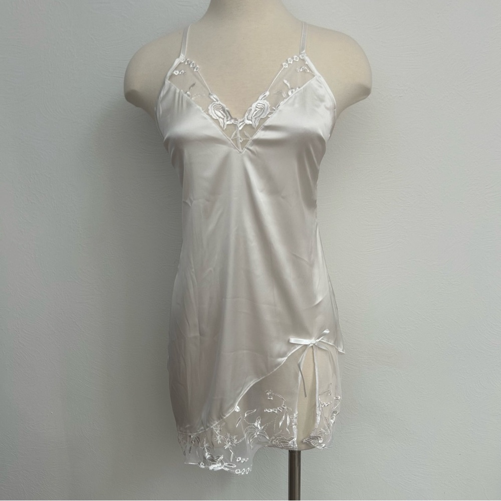 Elegant White Satin Bridal Lace Bow Night Gown Slip Small